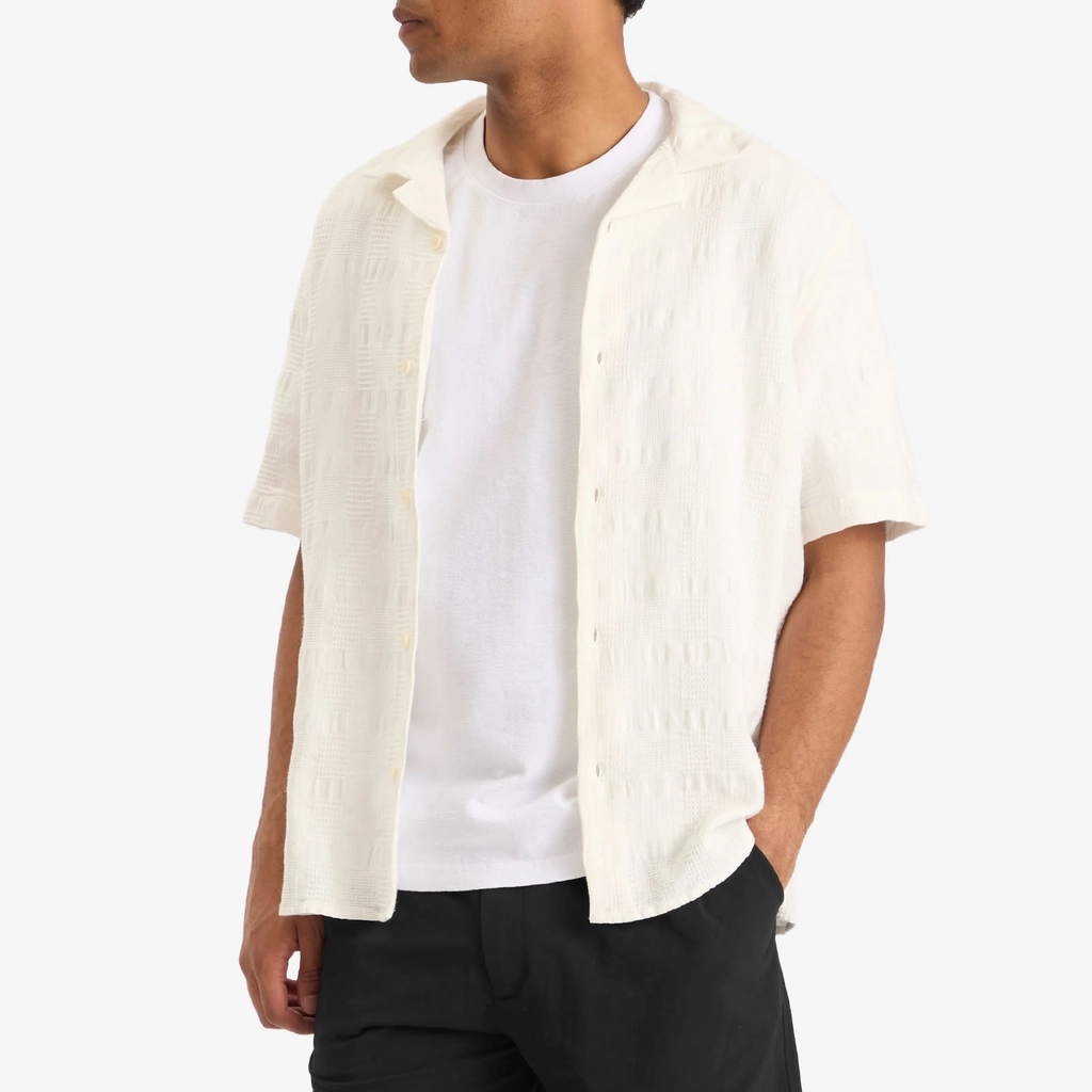 Wax London Men's Didcot Seersucker Waffle Vacation Shirt Ecru